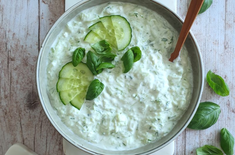 DIP DE CONCOMBRE, FETA ET CITRON VERT