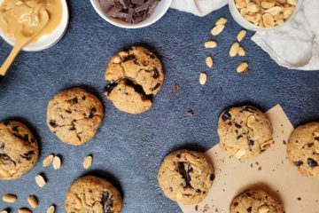 photo culinaire de cookies healthy au peanut butter, chocolat et cacahuètes