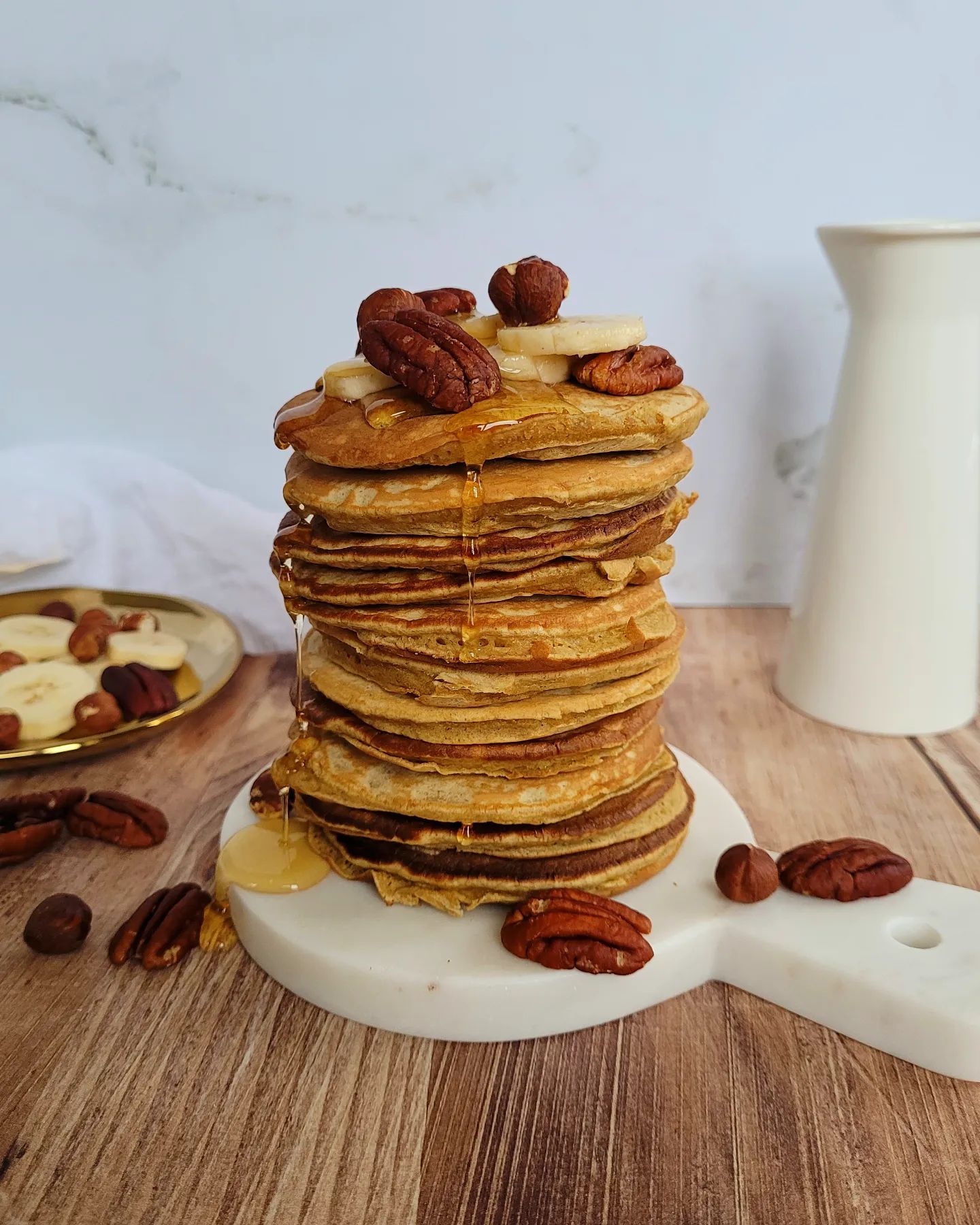 ▪︎PANCAKES MOELLEUX IG BAS▪︎ 

Qui en piquerait bien un ? 🙋‍♂️🙋🏼‍♀️ Je vous propose aujourd'hui une recette de pancakes. Rien de plus classique mais ils sont tellement moelleux et gourmands ! Et à IG bas bien sûr 😉 à mettre rapidement au menu de vos petits-déjeuners ou de votre futur brunch. 

La recette est disponible sur le site dans la rubrique "gaufres, crêpes et pancakes".
https://healthyliciouus.com/index.php/2022/01/12/pancakes-moelleux-ig-bas/
(Lien direct vers mon site healthyliciouus.com sur mon profil @healthyliciouus )

#healthyliciouus #healthy #delicious #pancakes #pancake #brunch #petitdej #petitdejeuner #recette #recetteigbas #regimeigbas #indexglycemiquebas #gourmand #foodporn #healthyfood #onmytable #mieuxmanger #eatbetter #food #photoculinaire #foodphotography #foodpic #collation #collationsaine #eat #recettefacile #recetterapide #cuisinefacile #cuisinesaine #recettesaine
