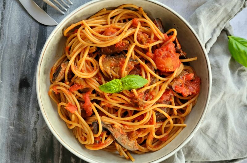 PÂTES AUX AUBERGINES FAÇON ARRABIATA