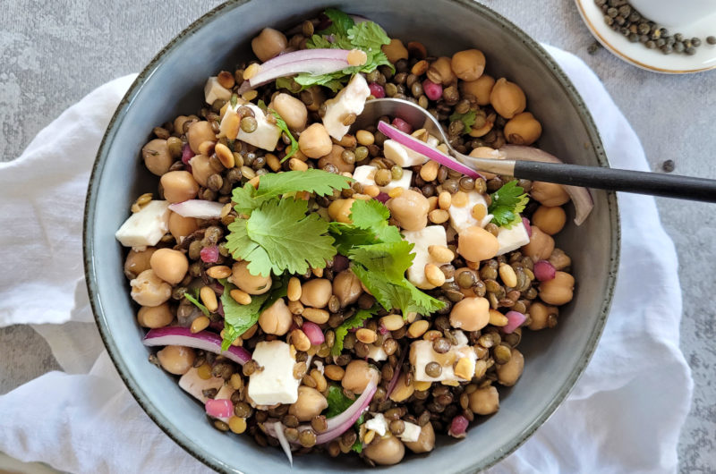 SALADE DE LENTILLES ET POIS CHICHES AUX ÉPICES