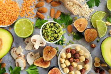 10 astuces pour faire baisser l'IG d'un repas : une photo culinaire d'aliments à index glycémique bas
