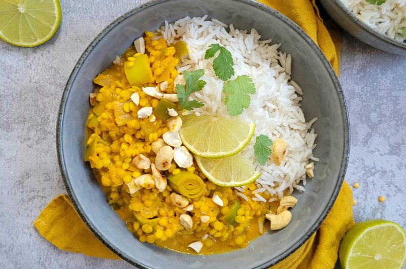 DAHL DE LENTILLES JAUNES AUX POIREAUX