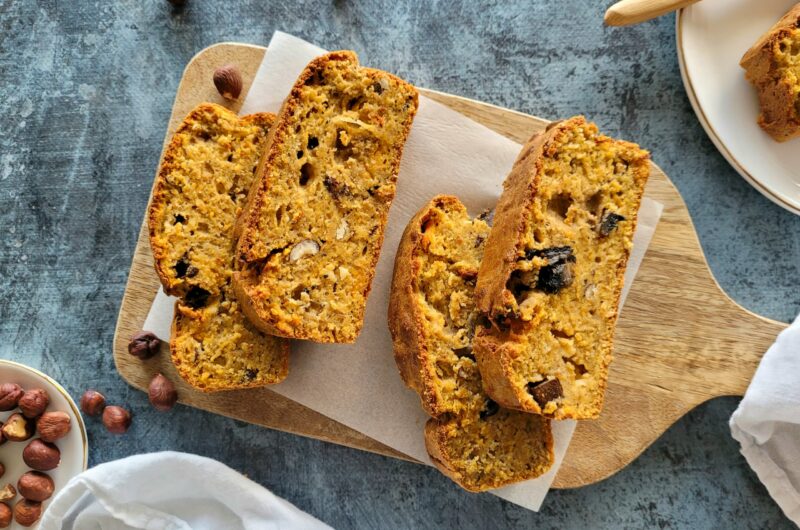 CAKE À LA COURGE, CHAMPIGNONS ET NOISETTES