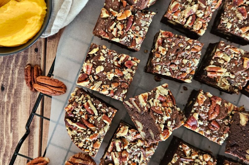 BROWNIE À LA COURGE ET NOIX DE PÉCAN