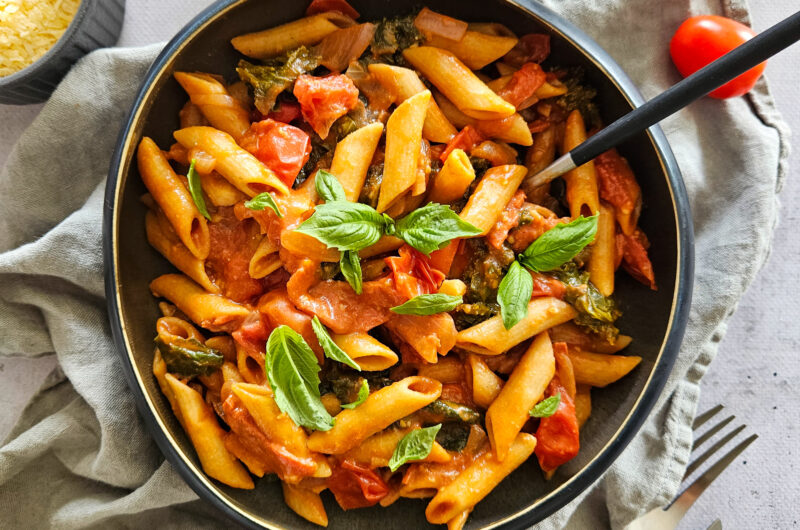 ONE POT PASTA CHORIZO, CHOU KALE ET TOMATE