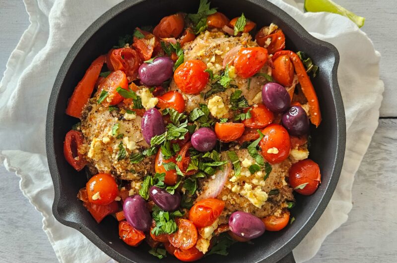 POULET À LA GRECQUE : FETA, TOMATE, POIVRON