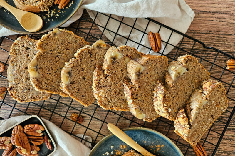 BANANA BREAD À LA CANNELLE ET NOIX CARAMÉLISÉES