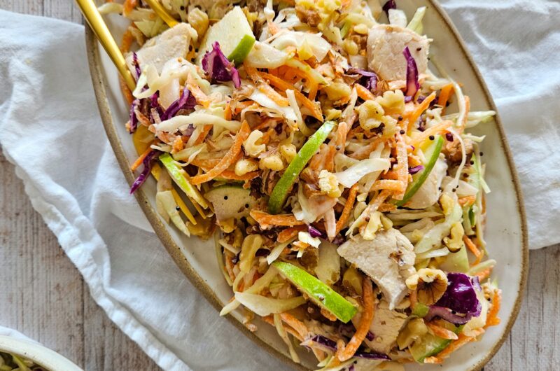 SALADE DE CHOUX AU POULET, POMME ET NOIX