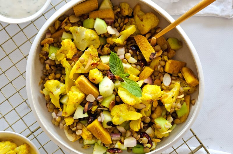SALADE DE LENTILLES, CHOU-FLEUR ET TOFU AU CURRY