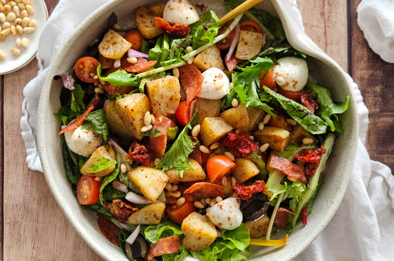 SALADE TIÈDE DE POMMES DE TERRE SAUTÉES, CHORIZO ET MOZZARELLA