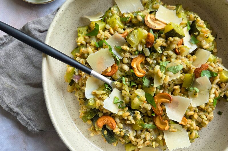 ORGE AU PESTO ET COURGETTES