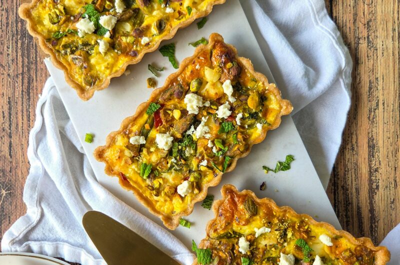 QUICHE AUX ASPERGES, FETA ET PISTACHES
